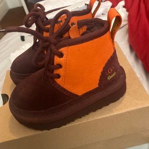 Reese Cup Neumel 2 Ugg size 6c never worn before